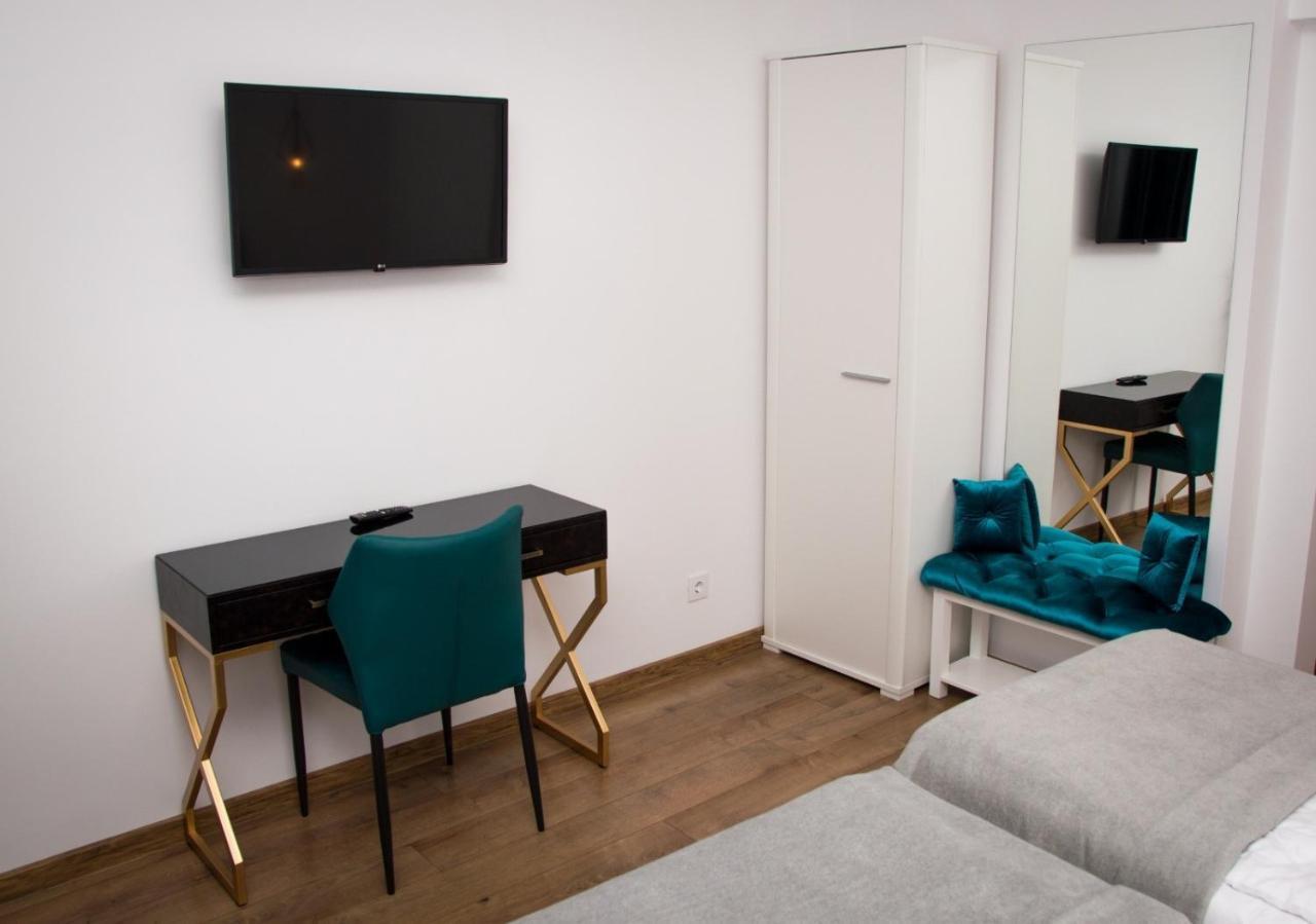 Pension Delia Gardens Timisoara Ngoại thất bức ảnh