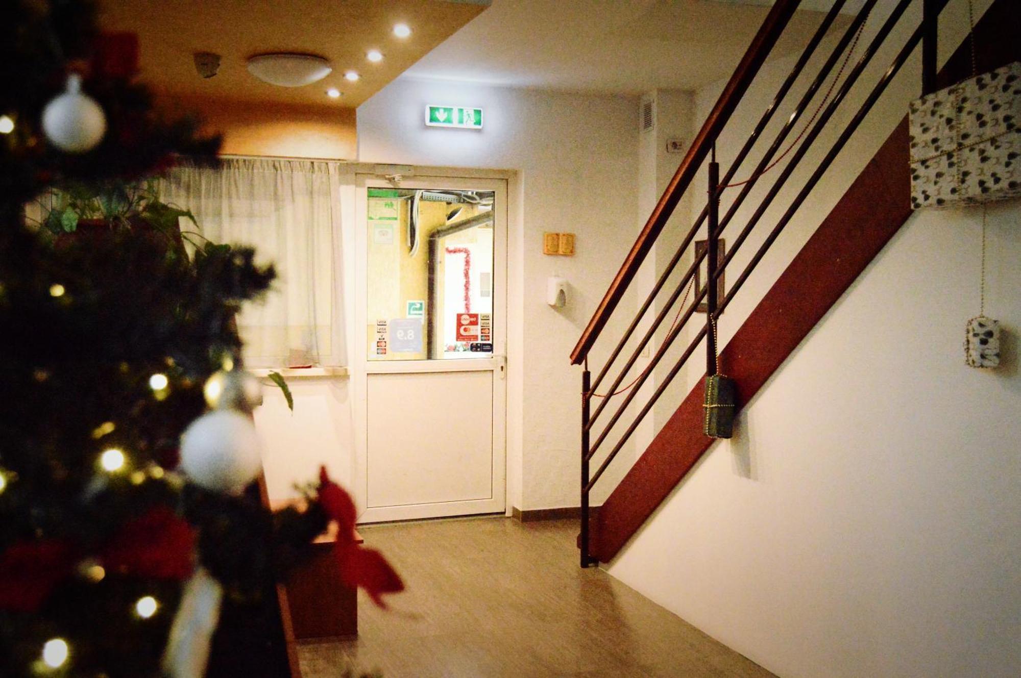 Pension Delia Gardens Timisoara Ngoại thất bức ảnh