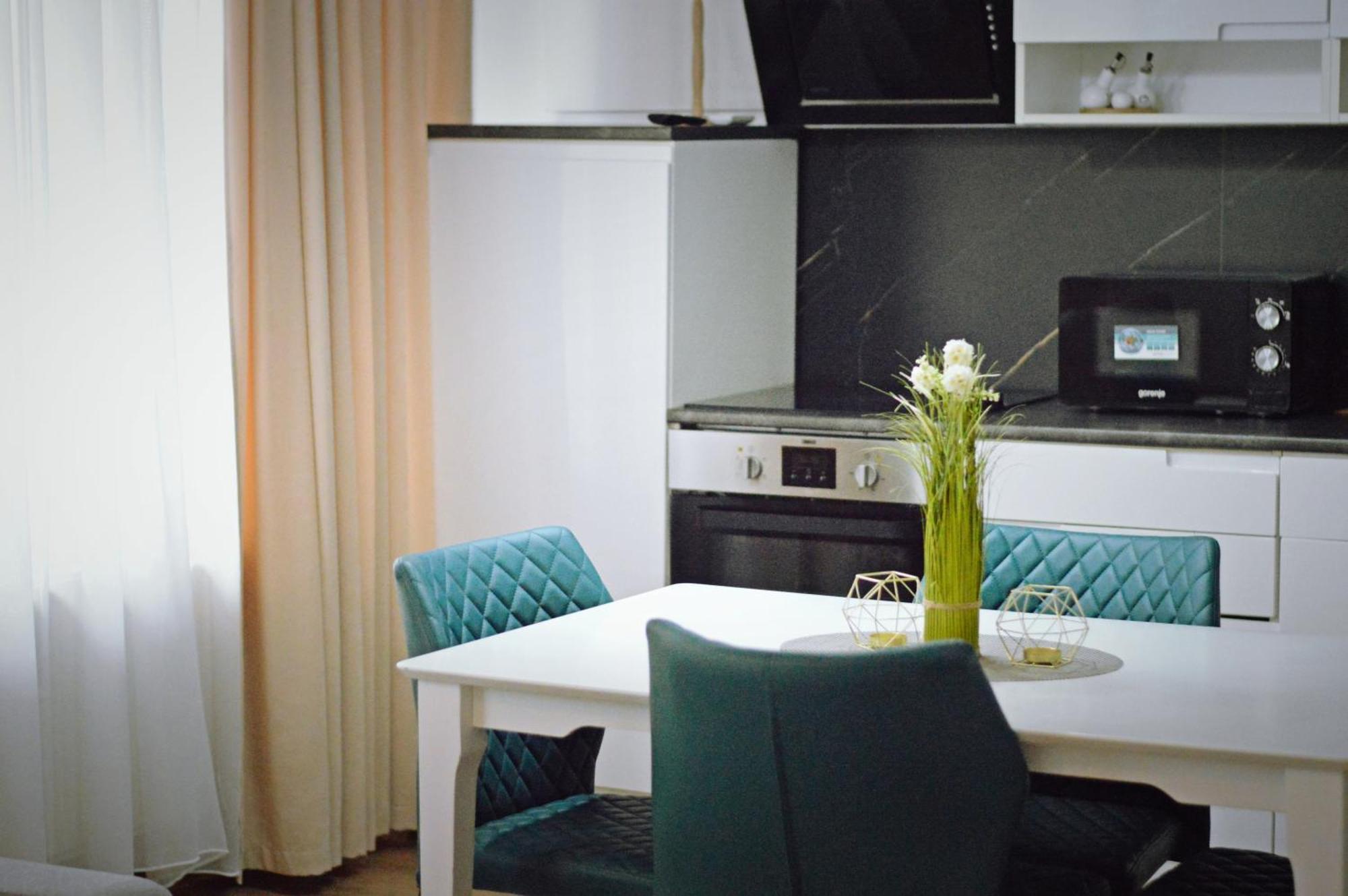 Pension Delia Gardens Timisoara Ngoại thất bức ảnh