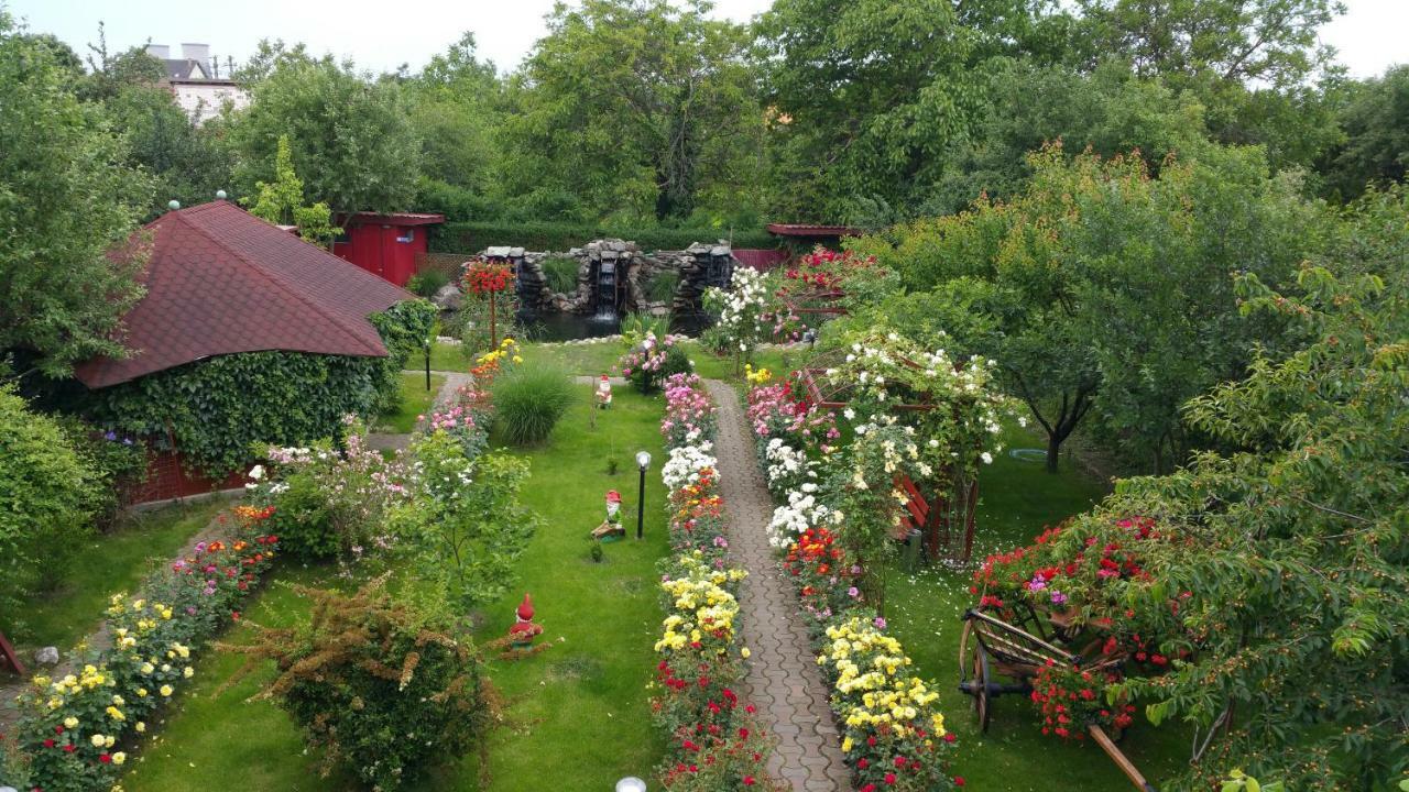 Pension Delia Gardens Timisoara Ngoại thất bức ảnh