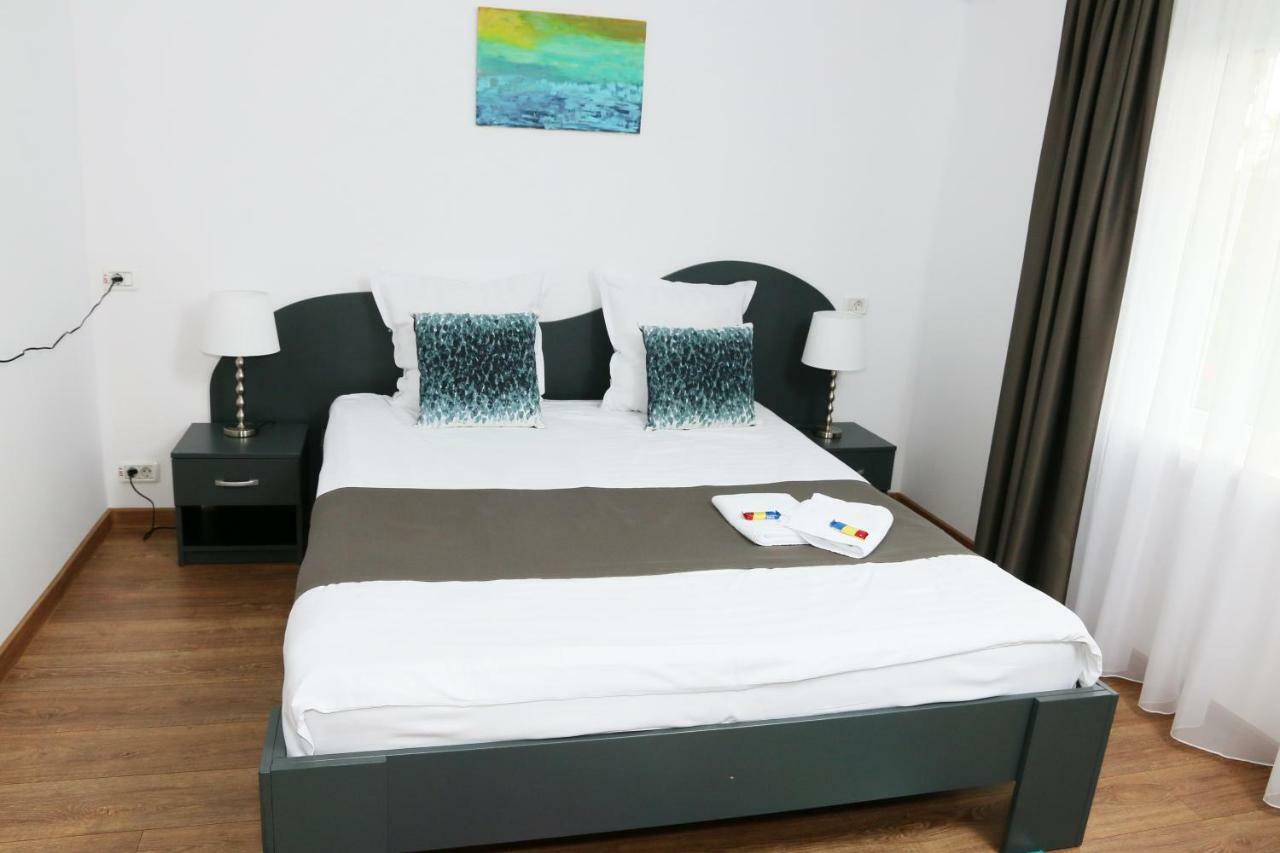 Pension Delia Gardens Timisoara Ngoại thất bức ảnh